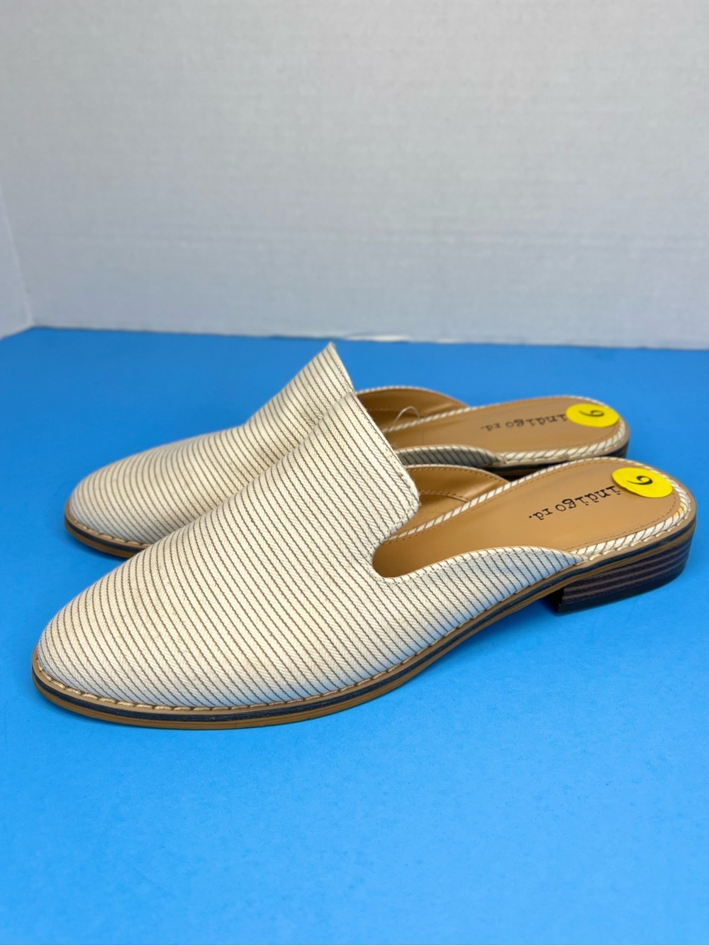Indigo Road Hayze Womens Off White Striped Textured Mules Low Heel New W/Tags